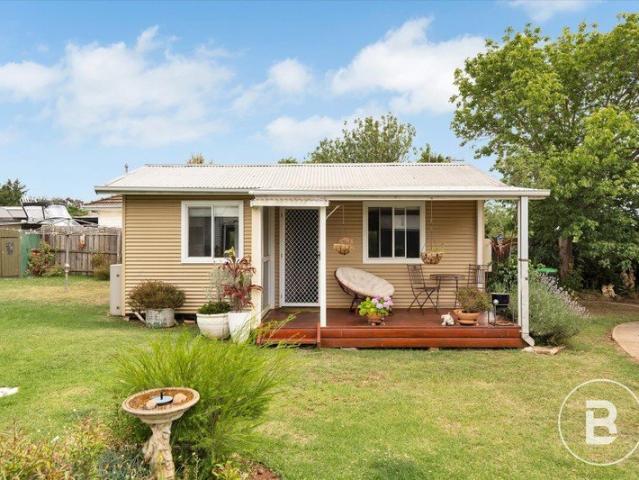 Granny Flat for rent in Bacchus Marsh, Victoria