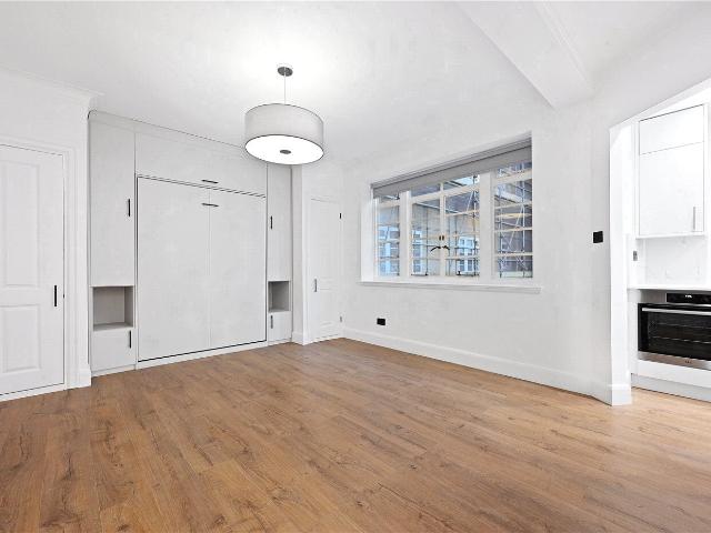 Studio for rent in Royal Borough of Kensington and Chelsea, Greater London
