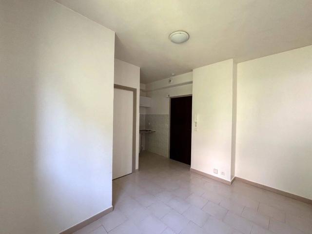 Studio location à Le Careï, Menton