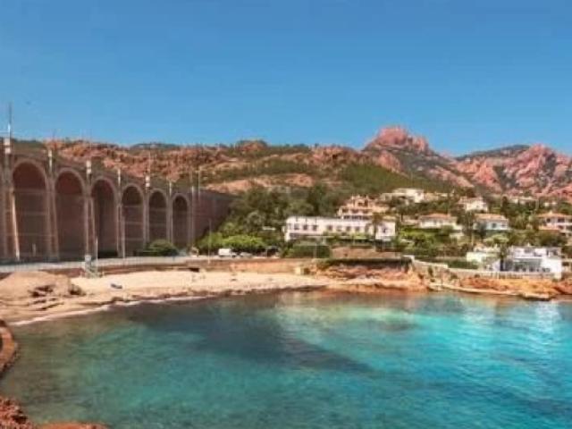 Appartement vente à Arrondissement de Draguignan, Saint-raphaël