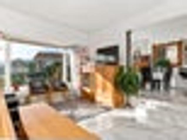 House for sale in Chaslands, Canterbury