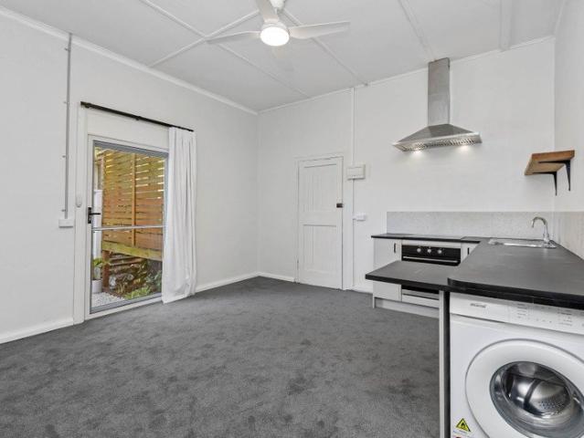 Granny Flat for rent in Ambergate, New South Wales