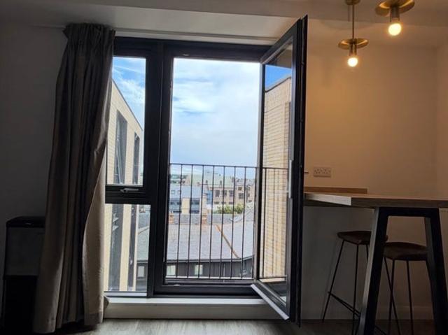 Studio for rent in Tollcross, City of Edinburgh