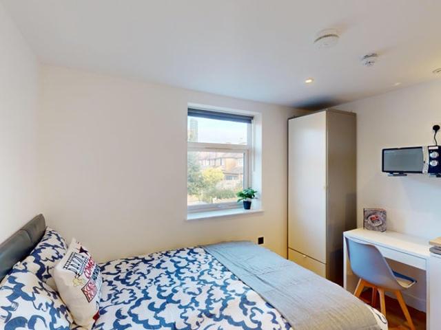 Studio for rent in London Borough of Ealing, Greater London