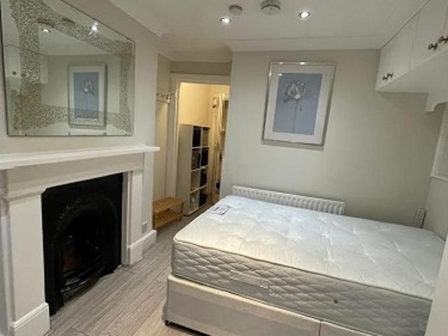 Studio for rent in Shepherd's Bush, Greater London