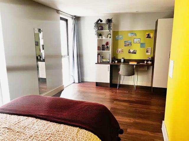 Studio for rent in Lansdowne, Springbourne