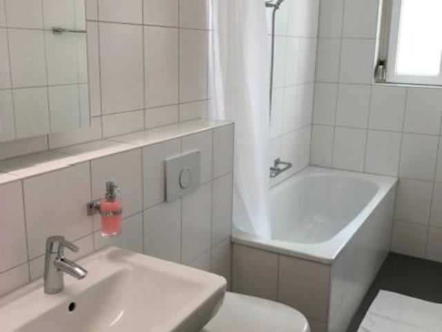 Immobilie mieten in Einigen, Zürich
