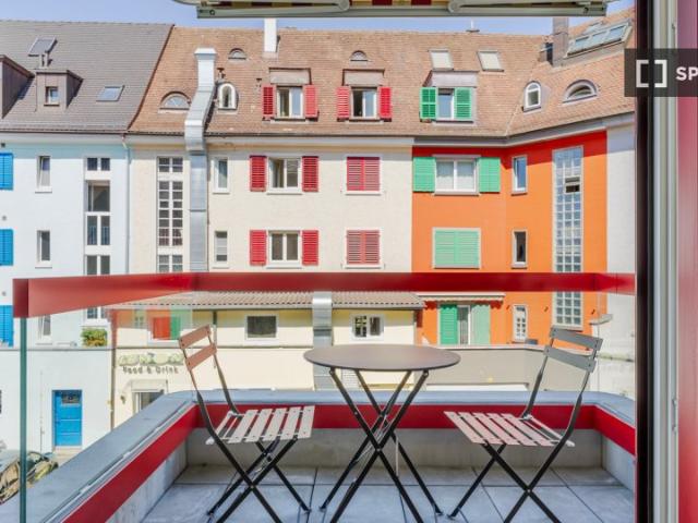 Immobilie mieten in Einigen, Zürich