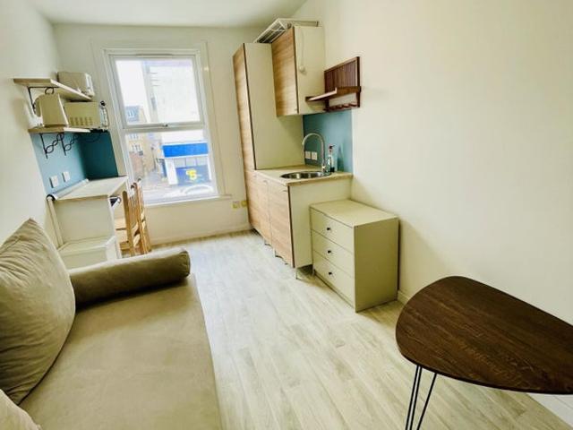 Studio for rent in South Woodford, Isle Of Man