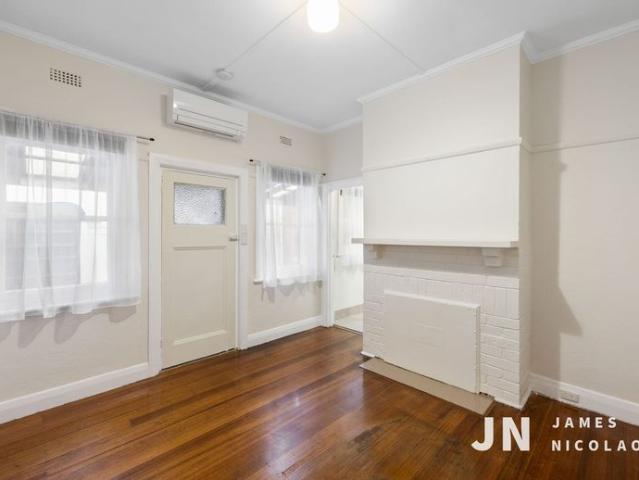 Granny Flat for rent in Camerons Creek, Victoria