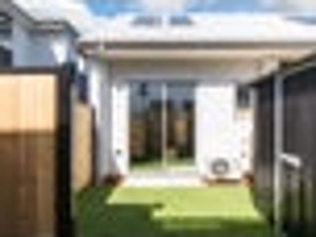 Townhouse for sale in Merivale, Canterbury