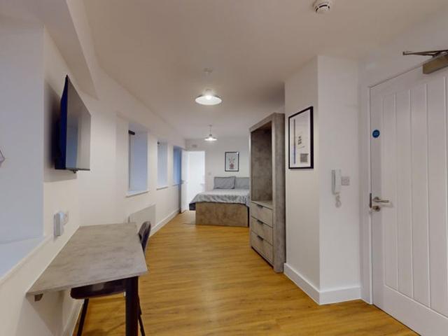 Studio for rent in Elmfield, Leicestershire