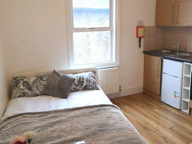 Studio for rent in Hammersmith, Greater London