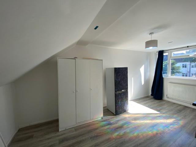 Studio for rent in London Borough of Croydon, Greater London