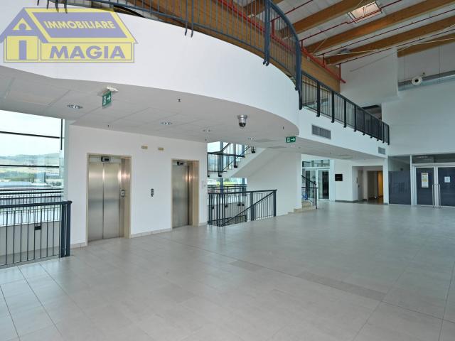 Ufficio in vendita a Marche, Ascoli Piceno
