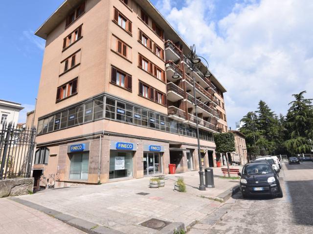 Ufficio in affitto a Avellino, Campania