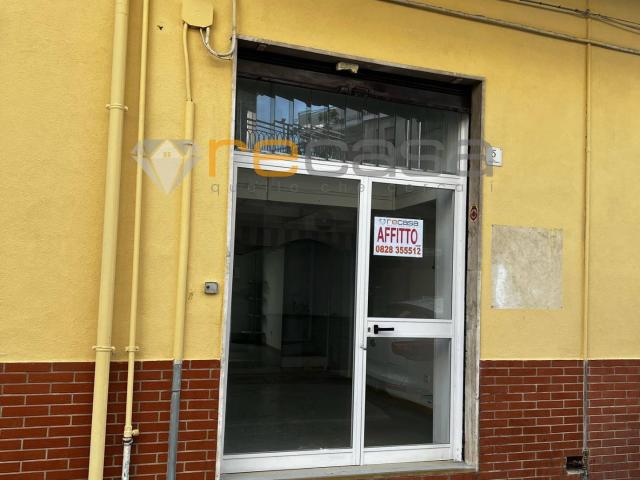 Ufficio in affitto a Bellizzi, Campania