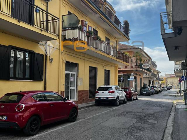 Ufficio in affitto a Bellizzi, Campania