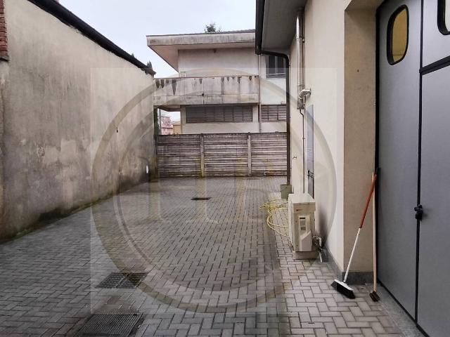 Ufficio in affitto a Cavaria, Cavaria Con Premezzo