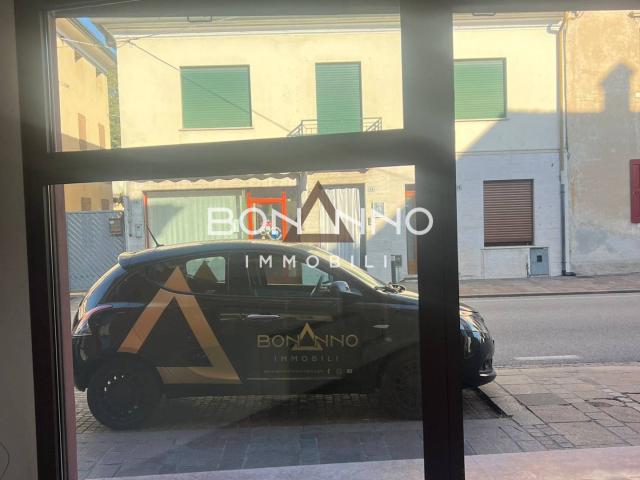 Ufficio in affitto a Fonte, Castello Di Godego