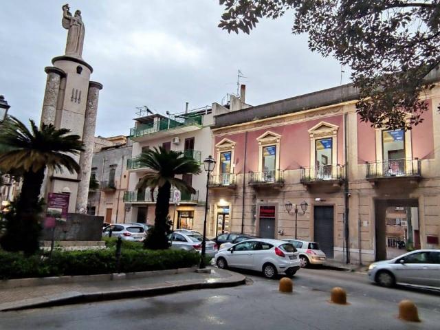 Ufficio in affitto a Quartiere Sant'Antonino, Castelvetrano