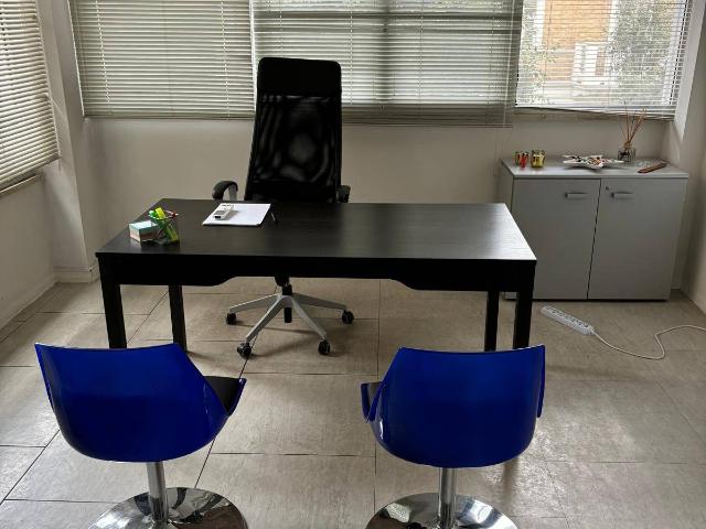 Ufficio in affitto a Marche, Macerata