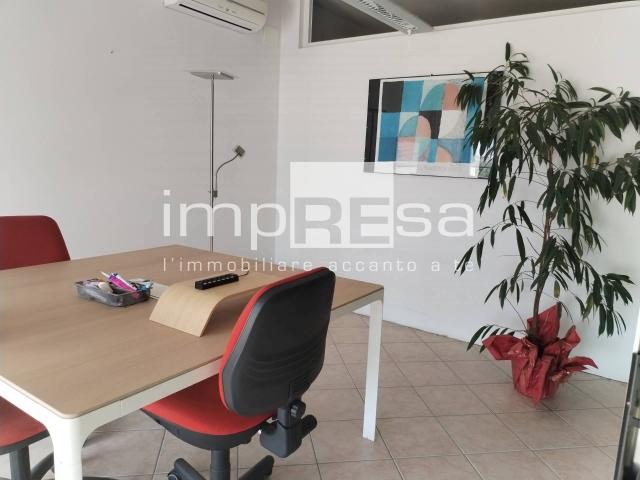 Ufficio in affitto a Istrana, Veneto