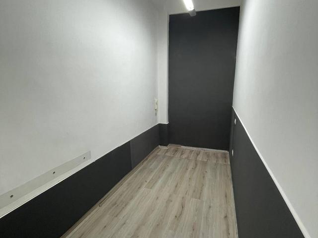 Ufficio in affitto a Ottaviano, Campania