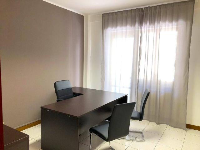 Ufficio in affitto a Sant'Antonio, Marche