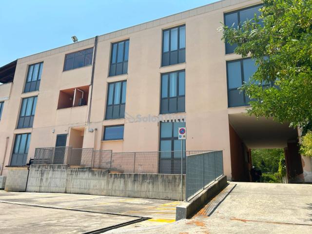 Ufficio in affitto a Teramo, Abruzzo