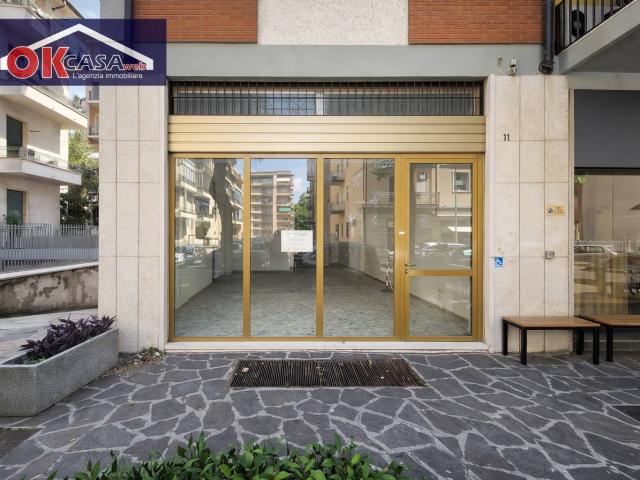 Ufficio in affitto a Ovest, Brenzone