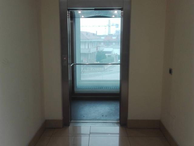 Ufficio in vendita a Cavignano, Marche