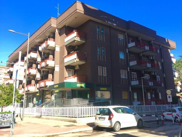 Ufficio in vendita a Municipio 2, Puglia