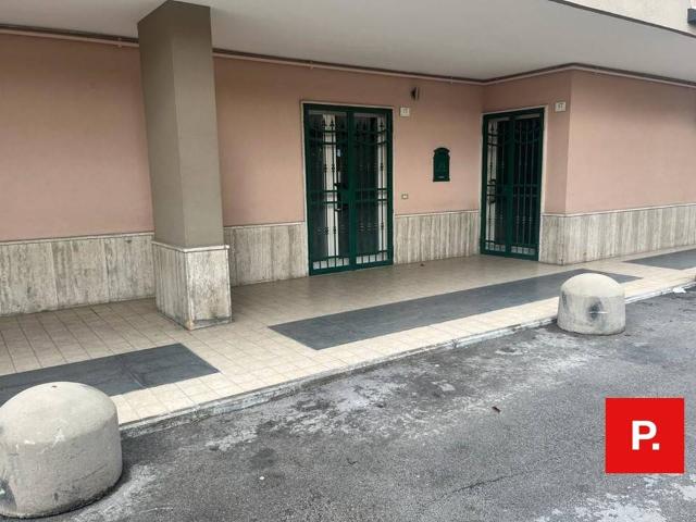 Ufficio in vendita a Petrarelle, Caserta