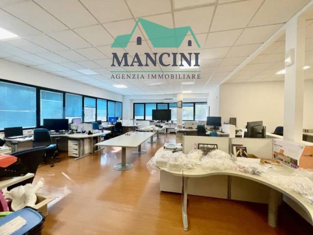 Ufficio in vendita a Marche, Ancona