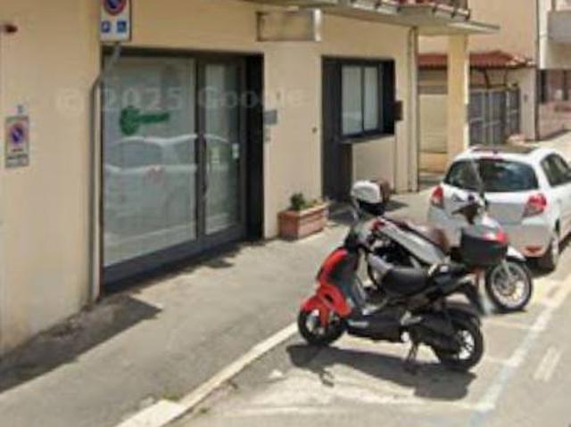 Ufficio in vendita a Follonica, Toscana