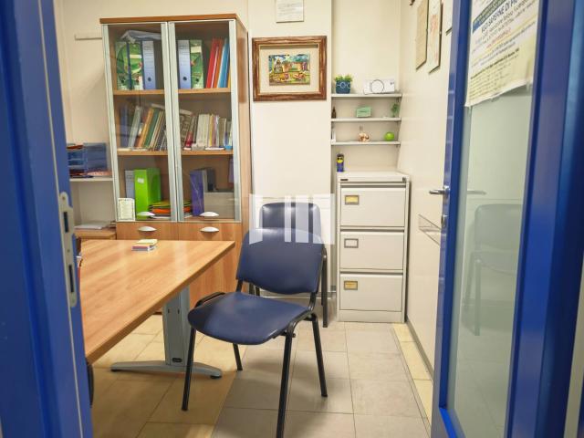 Ufficio in vendita a Giulianova, Abruzzo