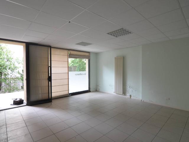 Ufficio in vendita a Galbiate, Lombardia