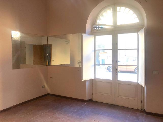 Ufficio in vendita a Sant'Anna, Bagni Di Lucca Ponte