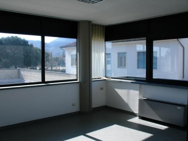 Ufficio in vendita a Sant'Anna, Bagni Di Lucca Ponte