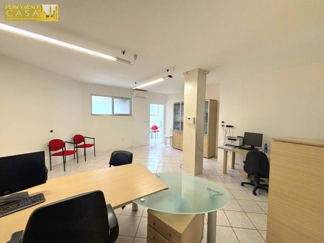 Ufficio in vendita a Montorio al Vomano, Teramo