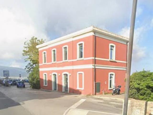 Ufficio in vendita a Neghelli, Orbetello