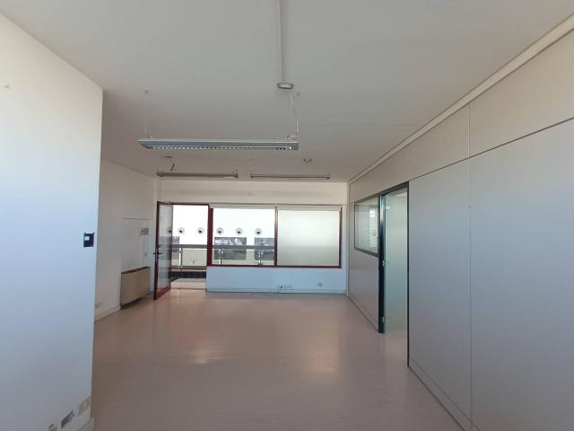 Ufficio in vendita a Miralfiore, Marche