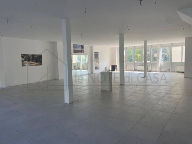 Ufficio in vendita a Grotta Rossa, Rimini