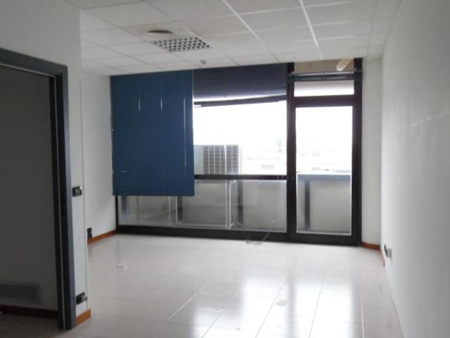 Ufficio in vendita a Agraria, Marche