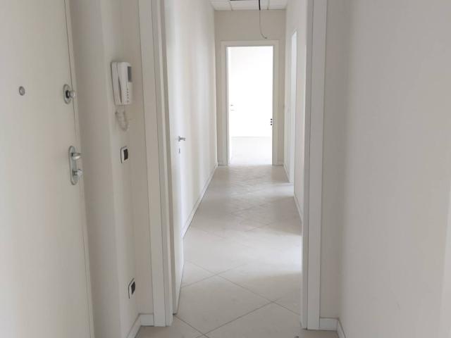 Ufficio in vendita a Villa Raspa, Spoltore