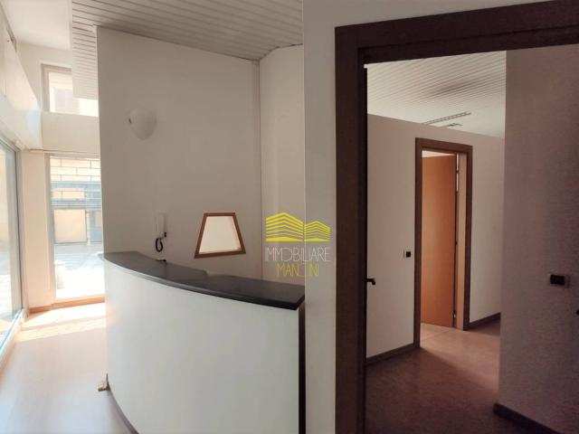 Ufficio in vendita a Trezzo Sull'adda, Lombardia