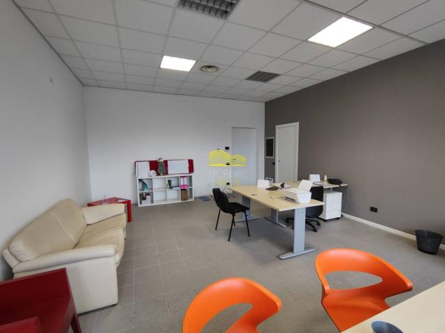 Ufficio in vendita a Trezzo Sull'adda, Lombardia