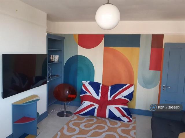 House for rent in London Borough of Ealing, Hanwell