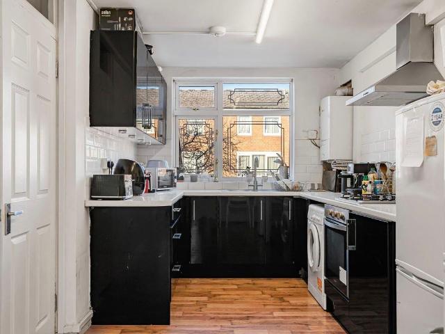 Apartment for rent in Homerton, Greater London